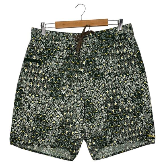 Patagonia Other - Patagonia Board Shorts Mens 36 Green Wavefarer Geometric Preppy Classic 66556